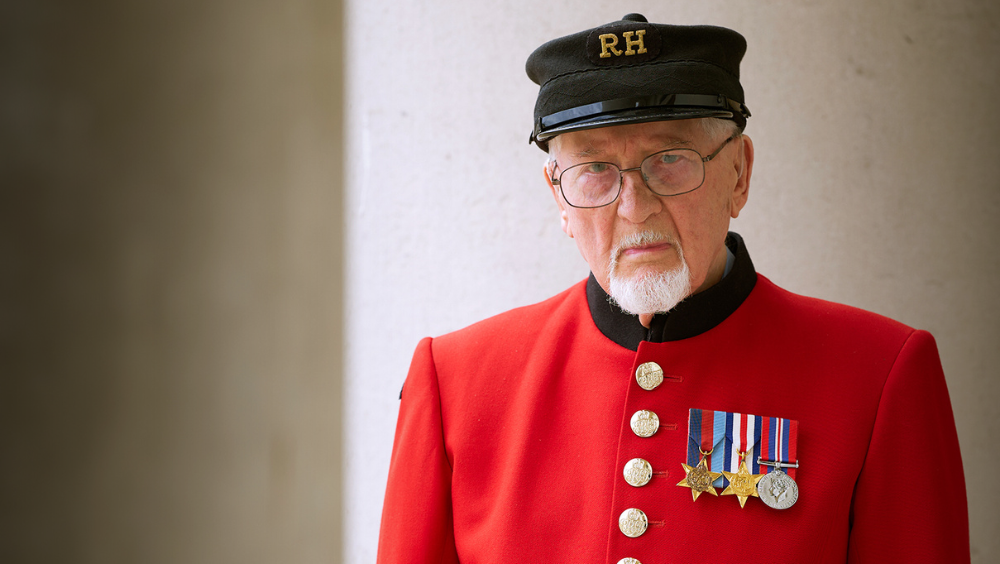 Chelsea Pensioner Brian in his scarlet uniform