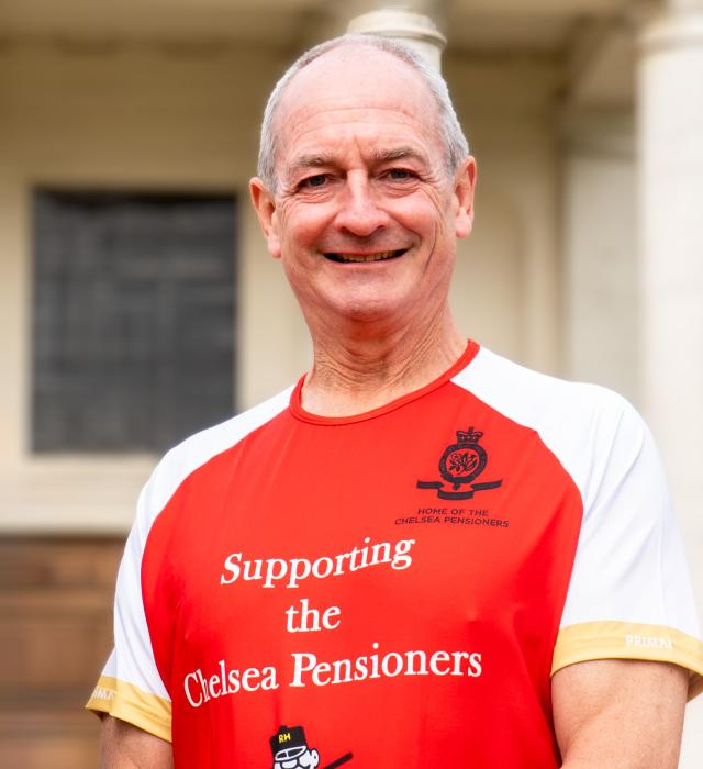 David Richmond CBE - CEO of the Royal Hospital Chelsea runs the London Marathon