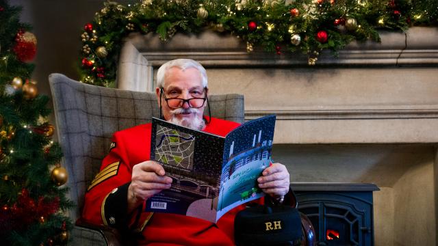 Christmas storytelling with the Chelsea Pensioners